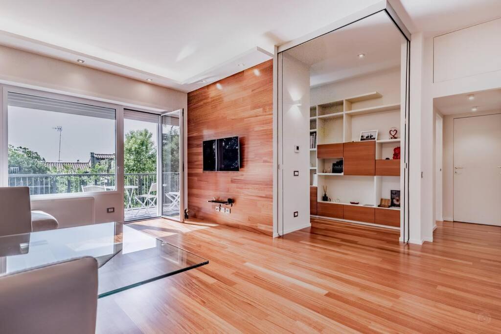 Luxury Apartment Front Of Cavalieri Hilton Hotel 로마 외부 사진