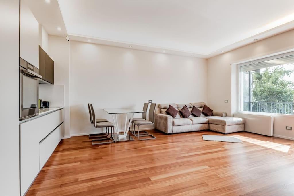 Luxury Apartment Front Of Cavalieri Hilton Hotel 로마 외부 사진