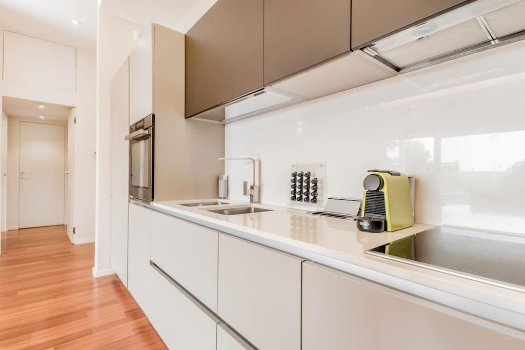 Luxury Apartment Front Of Cavalieri Hilton Hotel 로마 외부 사진
